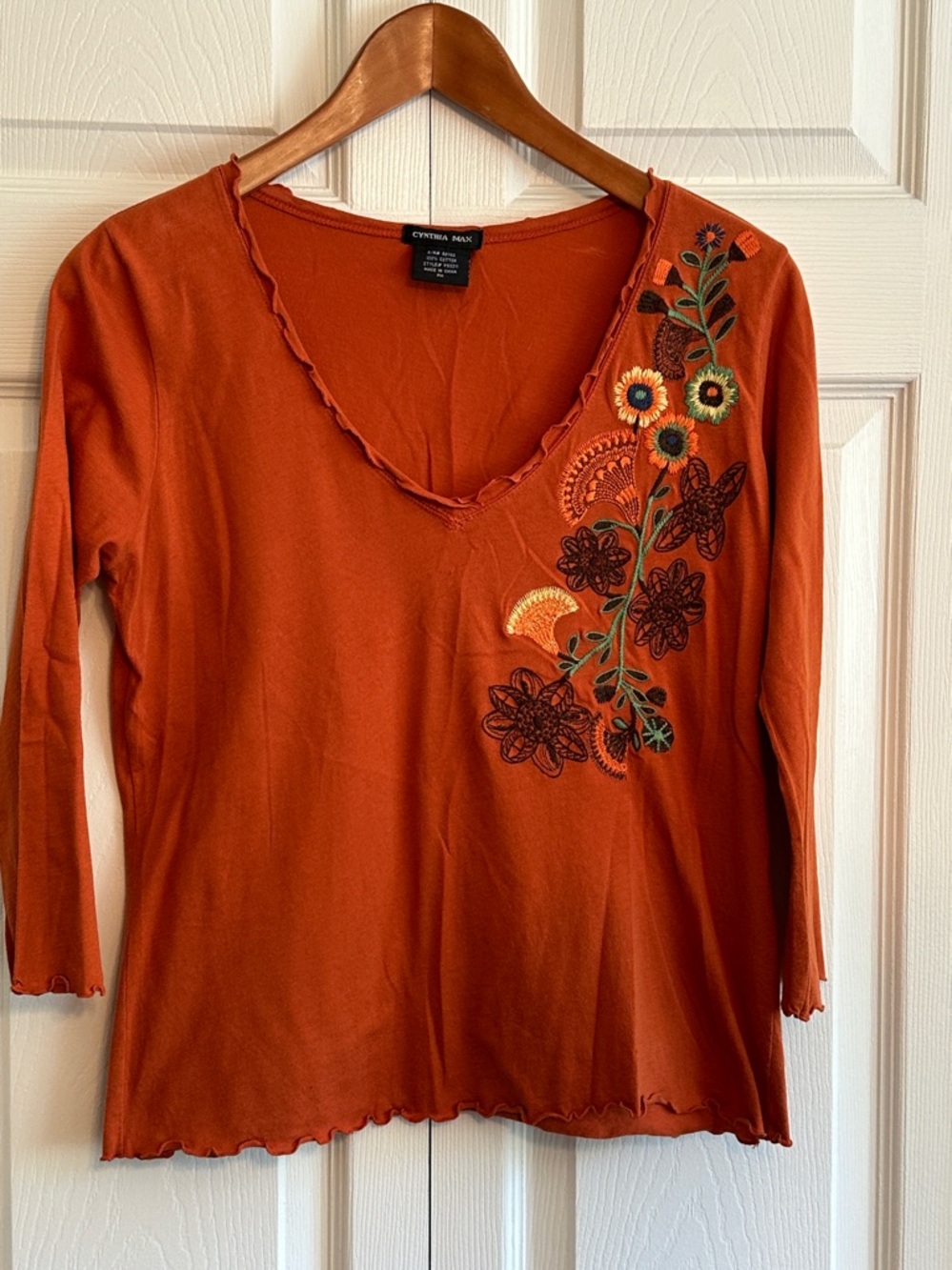 Cynthia Max Rust V‑Neck 3/4 Sleeve Top with Floral  Embroidery